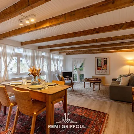Fenetres Sur Cour 3 - Duplex In The Heart Of The Center *
