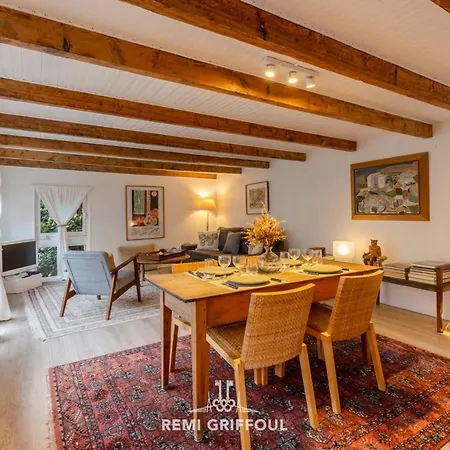 Fenetres Sur Cour 3 - Duplex In The Heart Of The Center